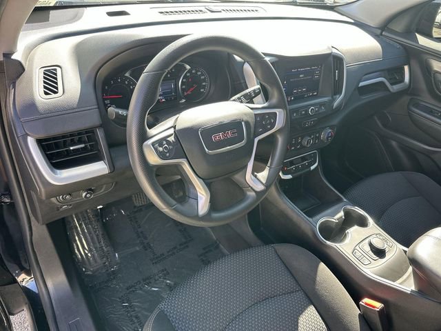 Used 2023 GMC Terrain SLE w/ Driver Convenience Package image 9