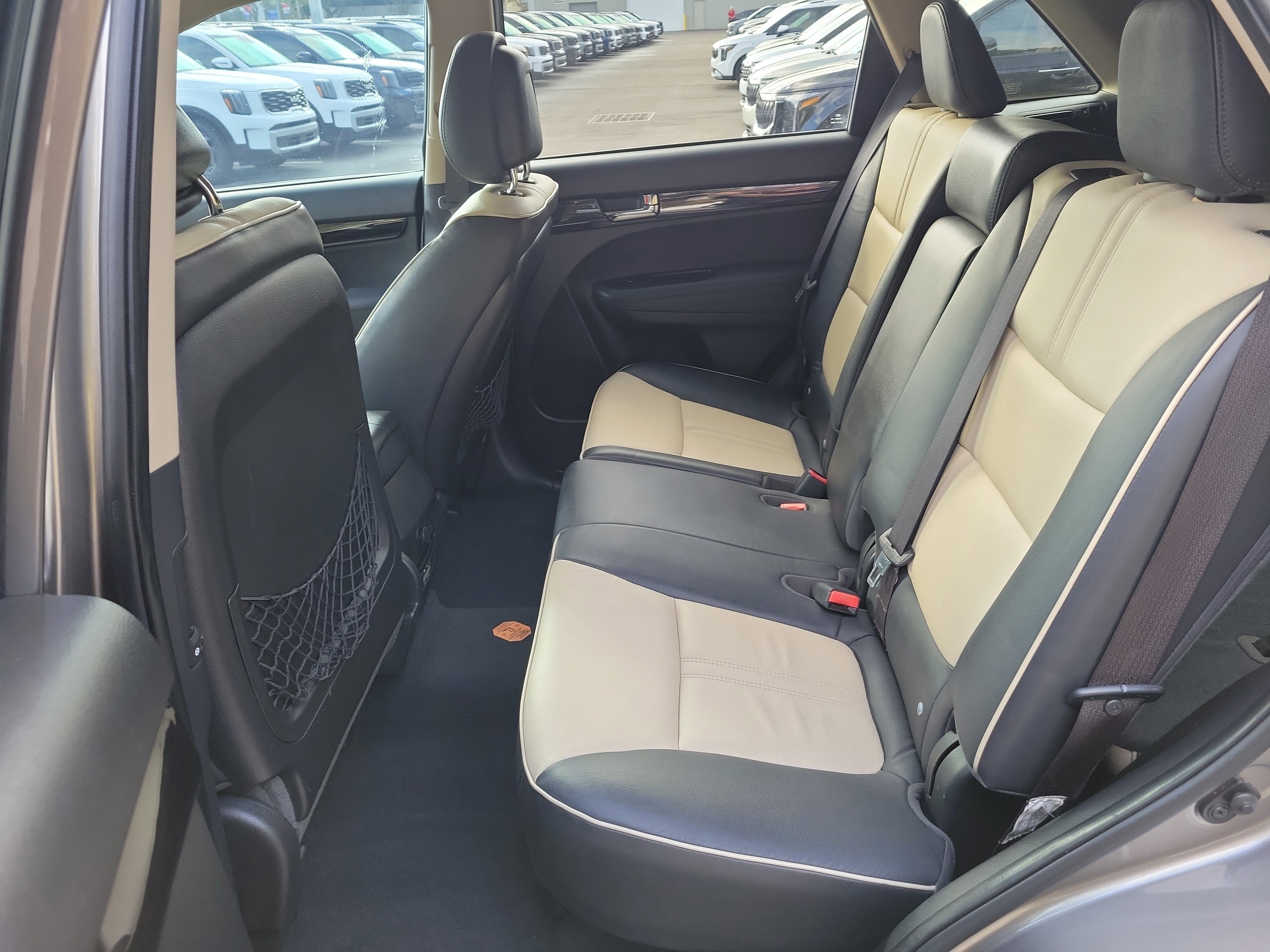 Used 2011 Kia Sorento EX w/ Limited Pkg image 23