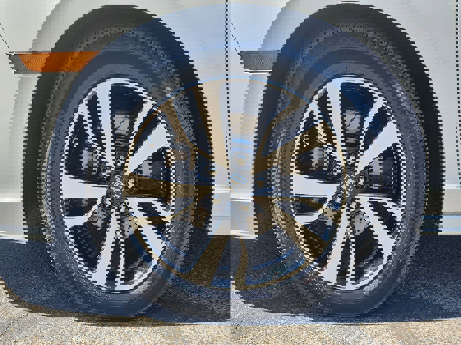 Used 2018 Honda Odyssey Elite image 9