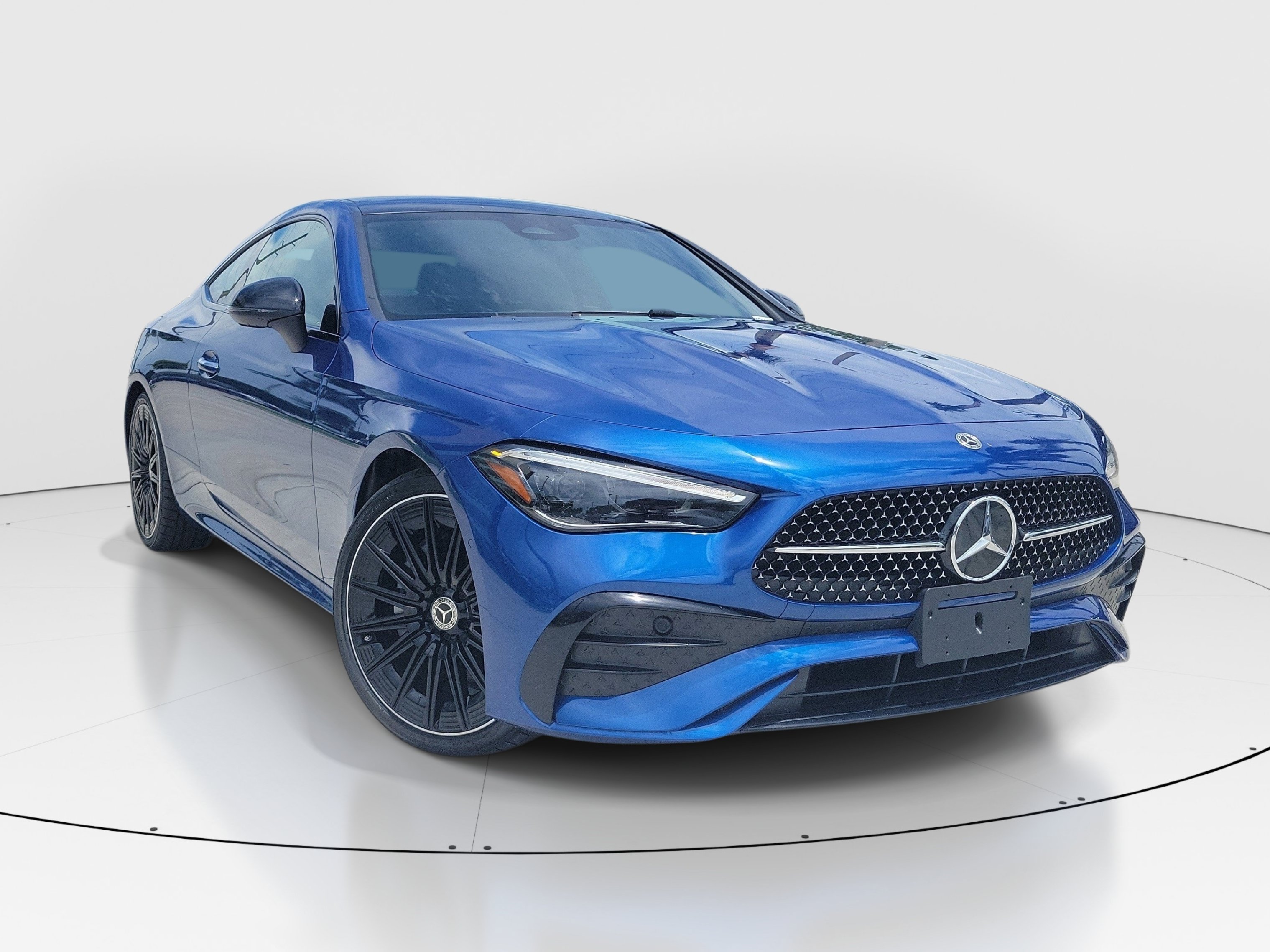 Used 2025 Mercedes-Benz CLE 300 4MATIC Coupe image 2