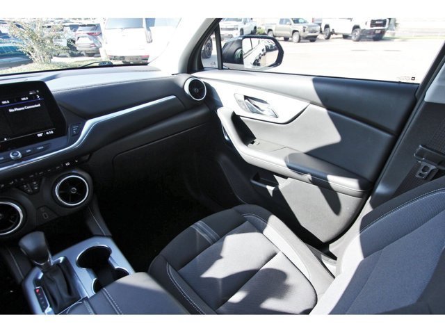 Used 2025 Chevrolet Blazer LT AWD/4WD image 10
