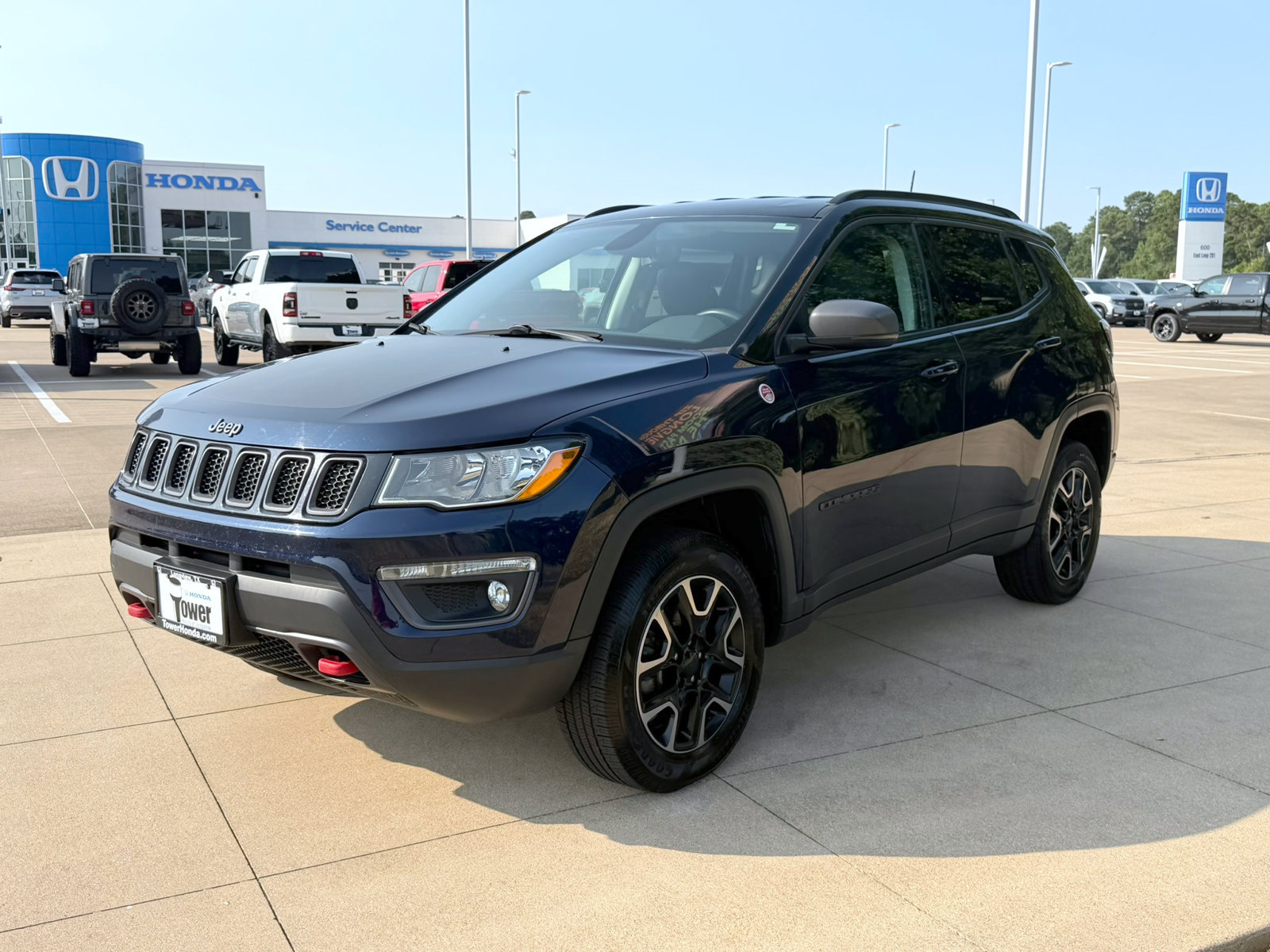 Used 2019 Jeep Compass Trailhawk w/ Safety & Security Group AWD/4WD image 3