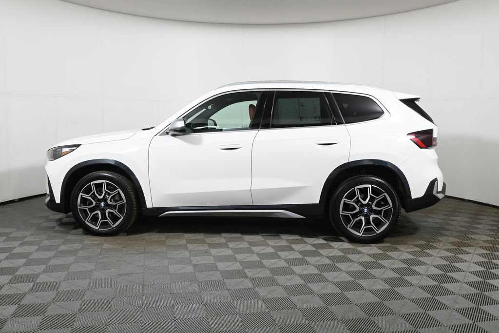 Certified 2024 BMW X1 xDrive28i w/ Technology Package AWD/4WD image 2