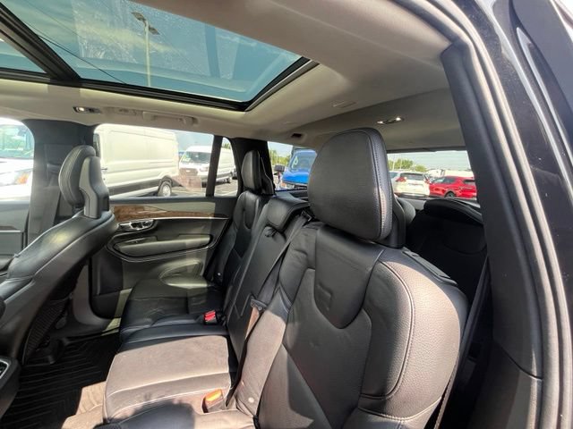 Used 2016 Volvo XC90 T6 Momentum w/ Momentum Plus Package AWD/4WD image 6