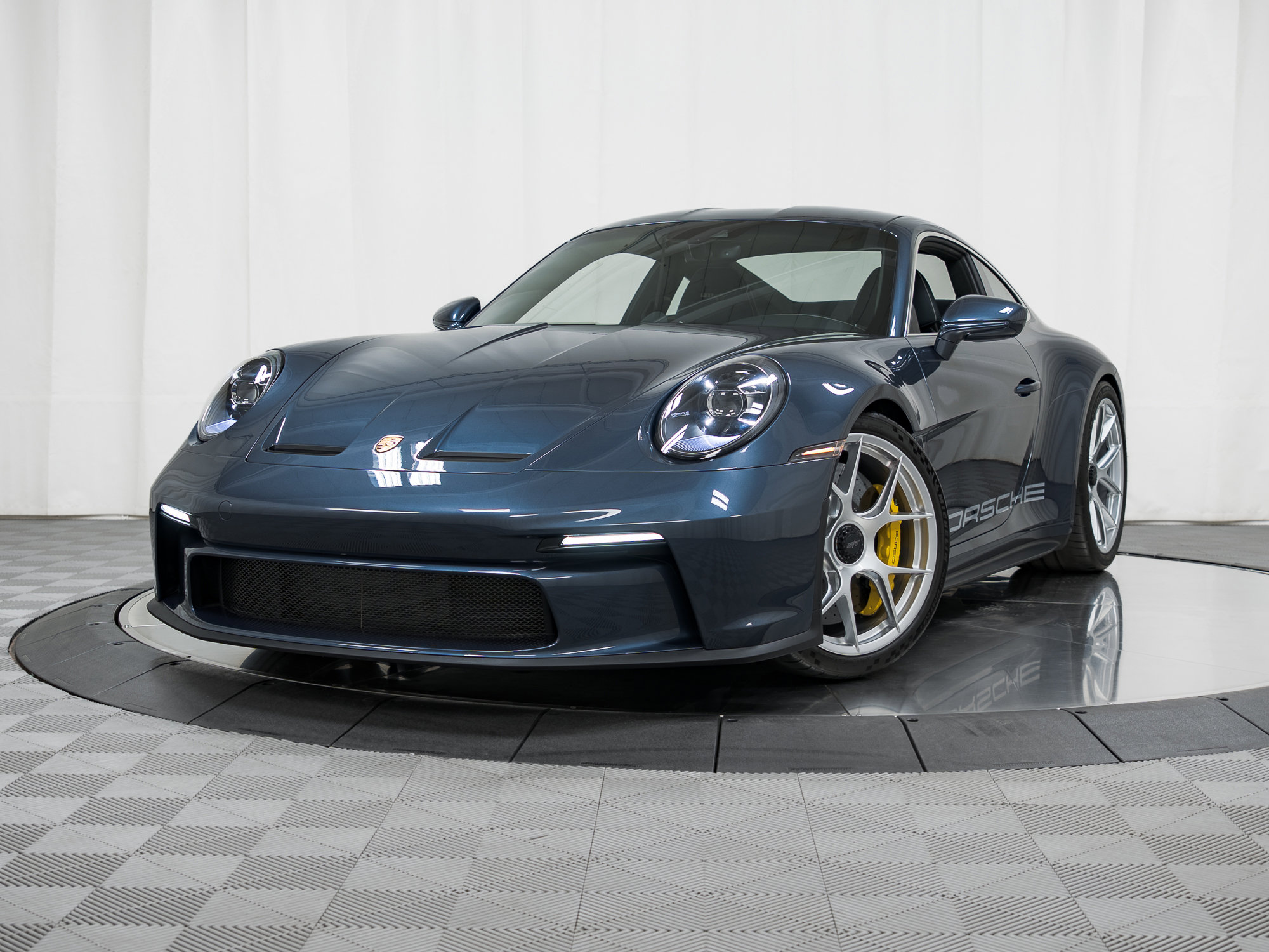 Used 2024 Porsche 911 GT3 RS RWD image 44