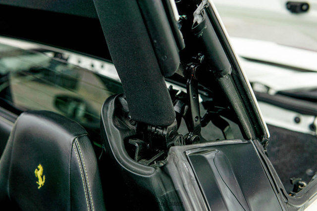 Used 2017 Ferrari 488 Spider image 73