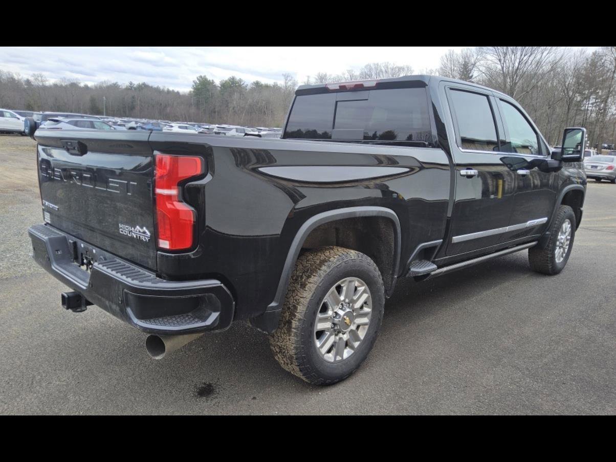 Used 2025 Chevrolet Silverado 2500 High Country w/ Technology Package image 4