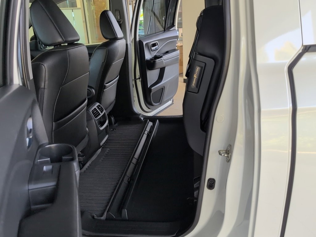 Used 2017 Honda Ridgeline RTL-T image 42