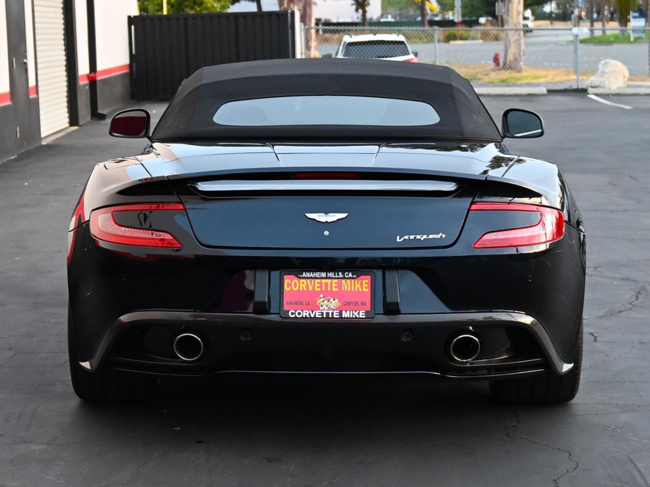 Used 2016 Aston Martin Vanquish Volante RWD image 9