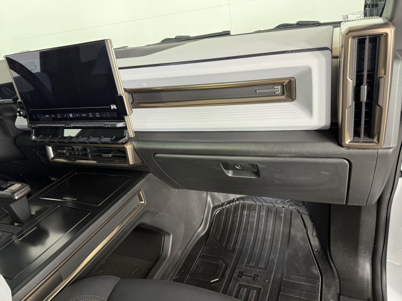 Used 2022 GMC Hummer EV Edition 1 w/ LPO, Illumination Package image 12