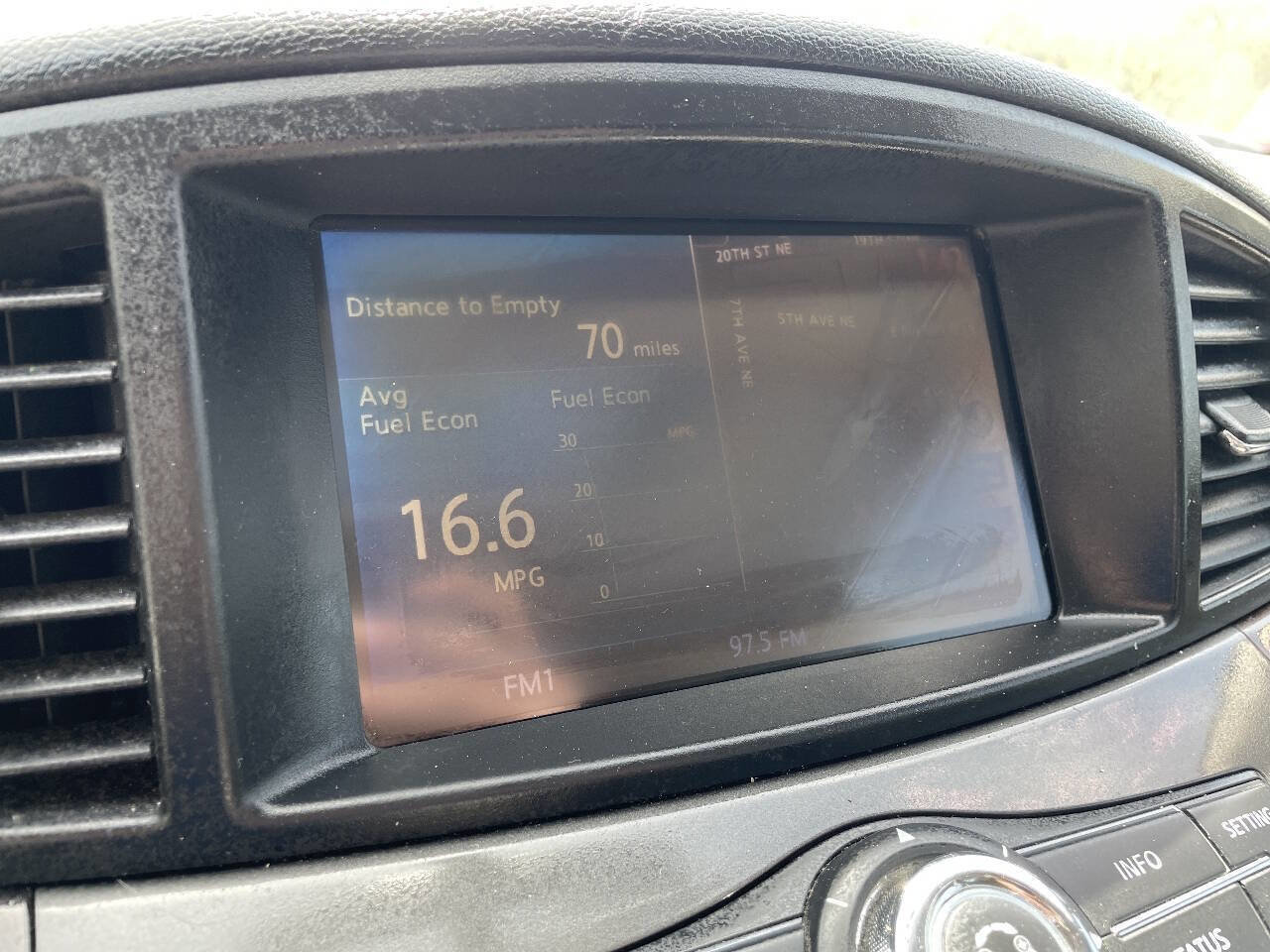 Used 2012 Nissan Quest LE FWD image 31