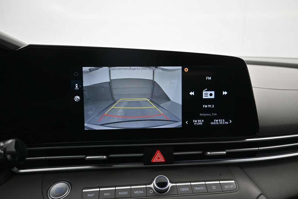 Used 2025 Hyundai Elantra SEL FWD image 17