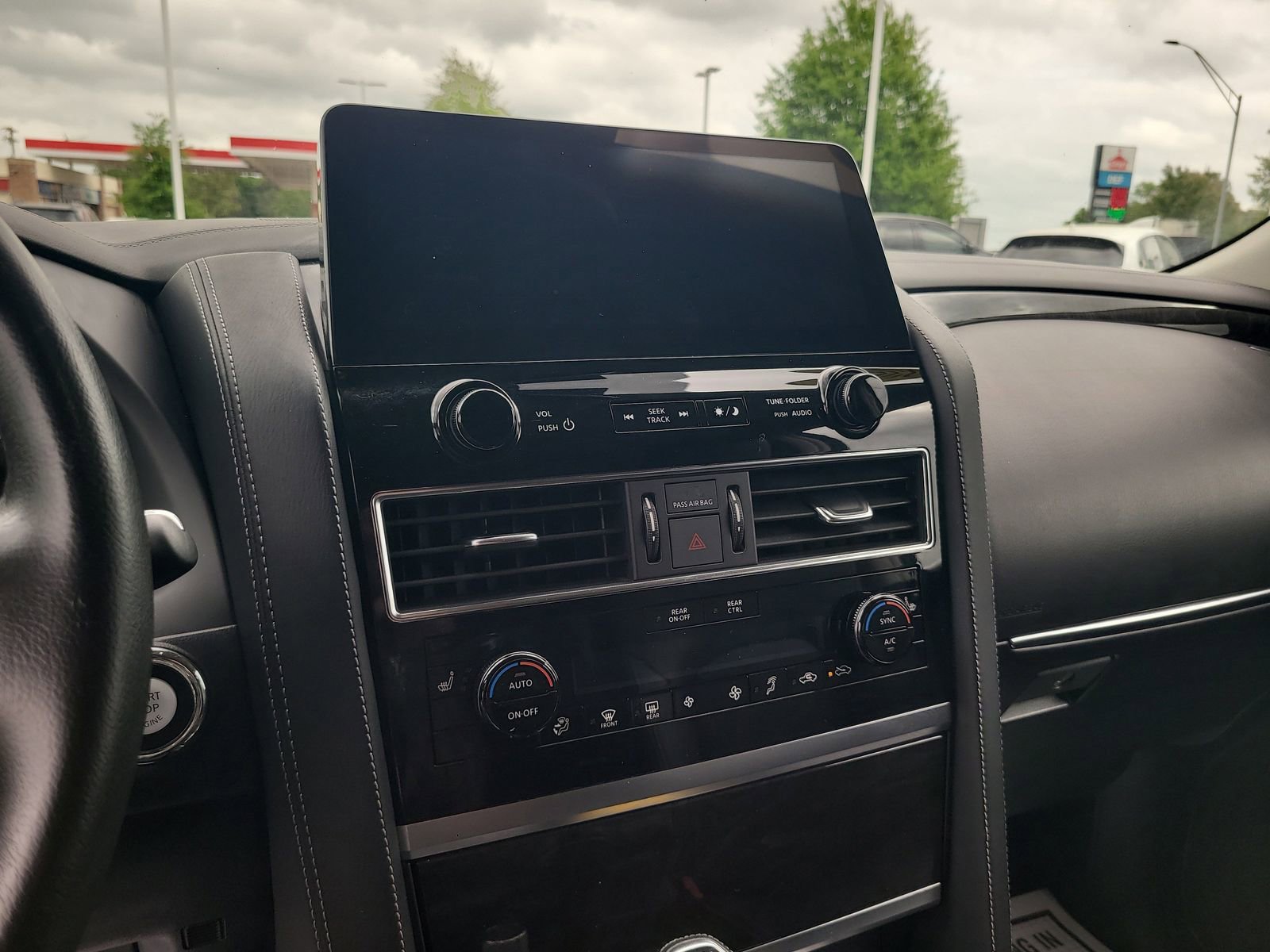 Used 2024 INFINITI QX80 Luxe AWD/4WD image 18
