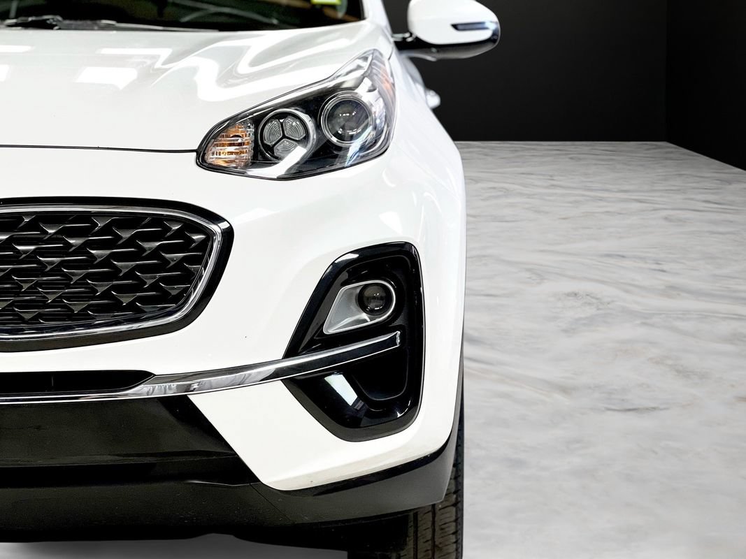 Used 2022 Kia Sportage EX AWD/4WD image 9