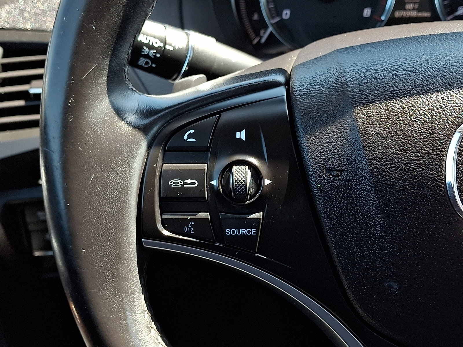 Used 2018 Acura MDX SH-AWD image 21