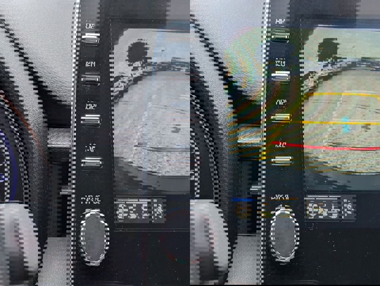 Used 2019 Toyota Avalon Touring w/ Advanced Safety Package image 16