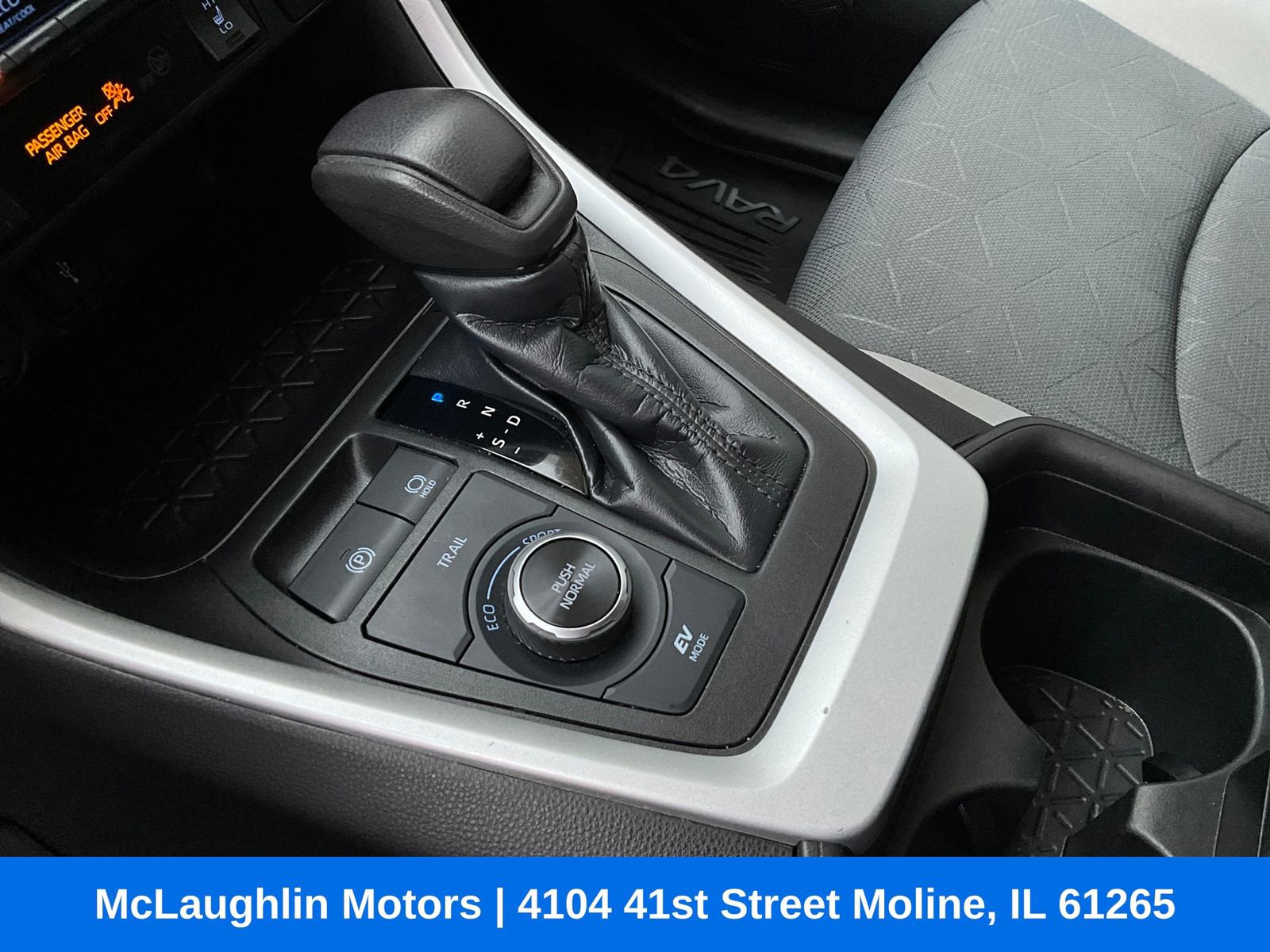 Used 2021 Toyota RAV4 XLE w/ XLE Grade Weather Package image 26