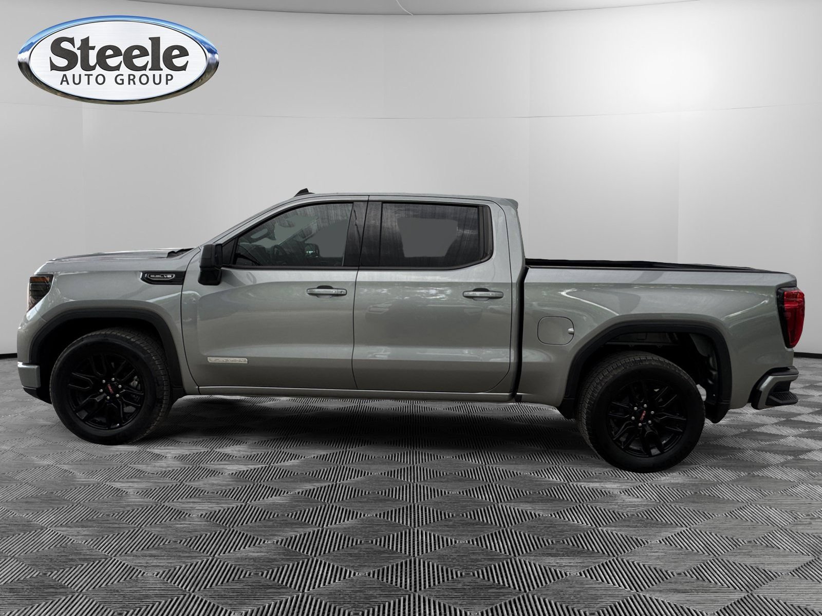 Certified 2025 GMC Sierra 1500 Elevation RWD image 2