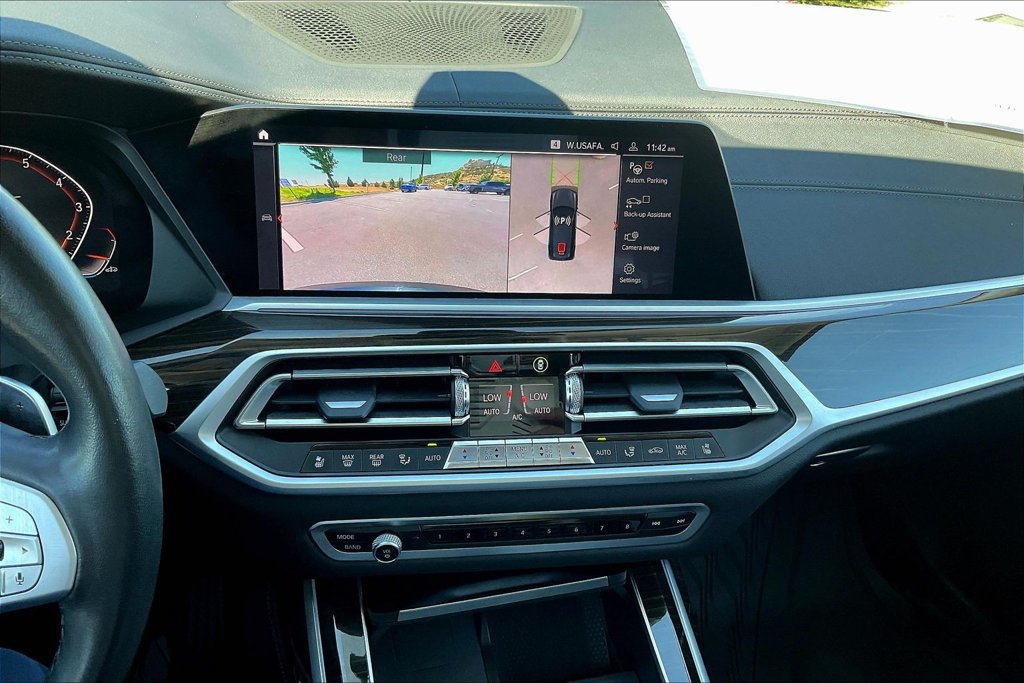 Used 2020 BMW X7 xDrive40i w/ Premium Package AWD/4WD image 15