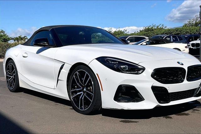 Used 2023 BMW Z4 M40i w/ Premium Package RWD image 2