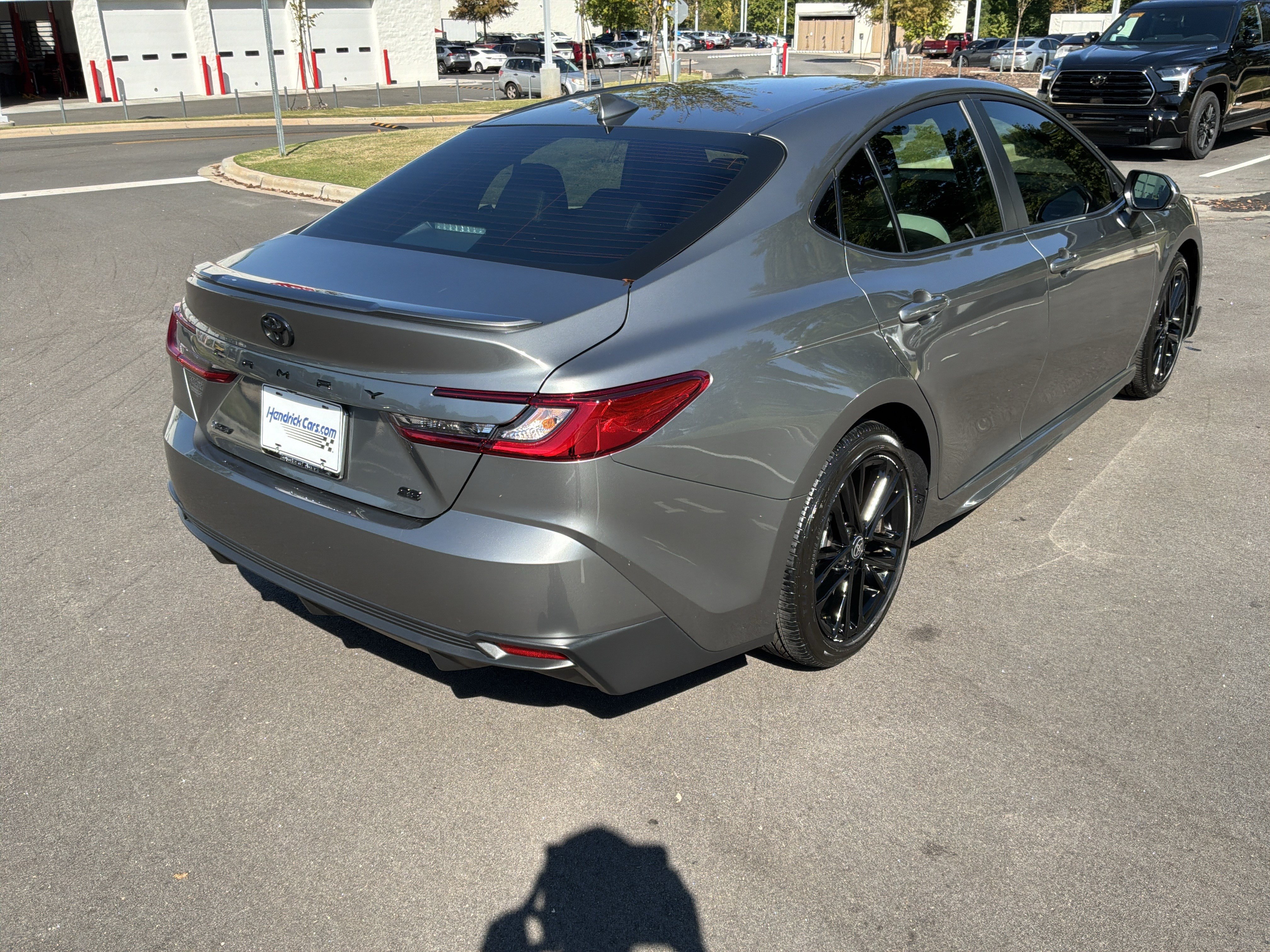Used 2026 Toyota Camry SE FWD image 10