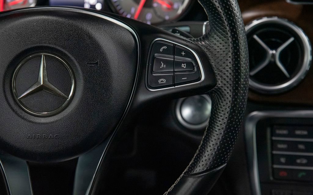 Used 2016 Mercedes-Benz GLA 250 4MATIC image 29