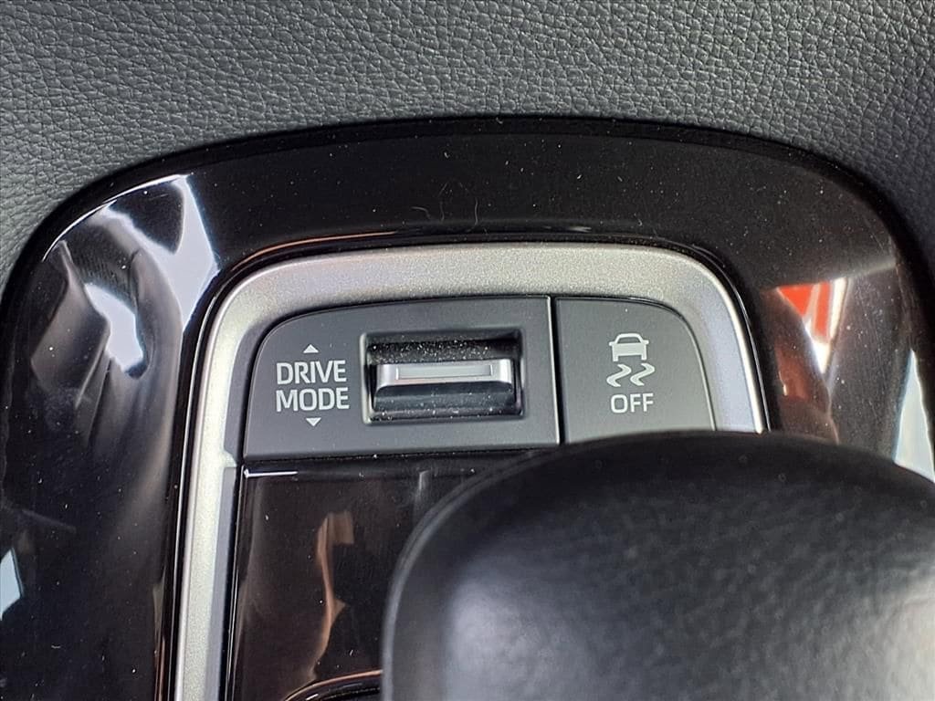 Used 2024 Toyota Corolla SE image 15