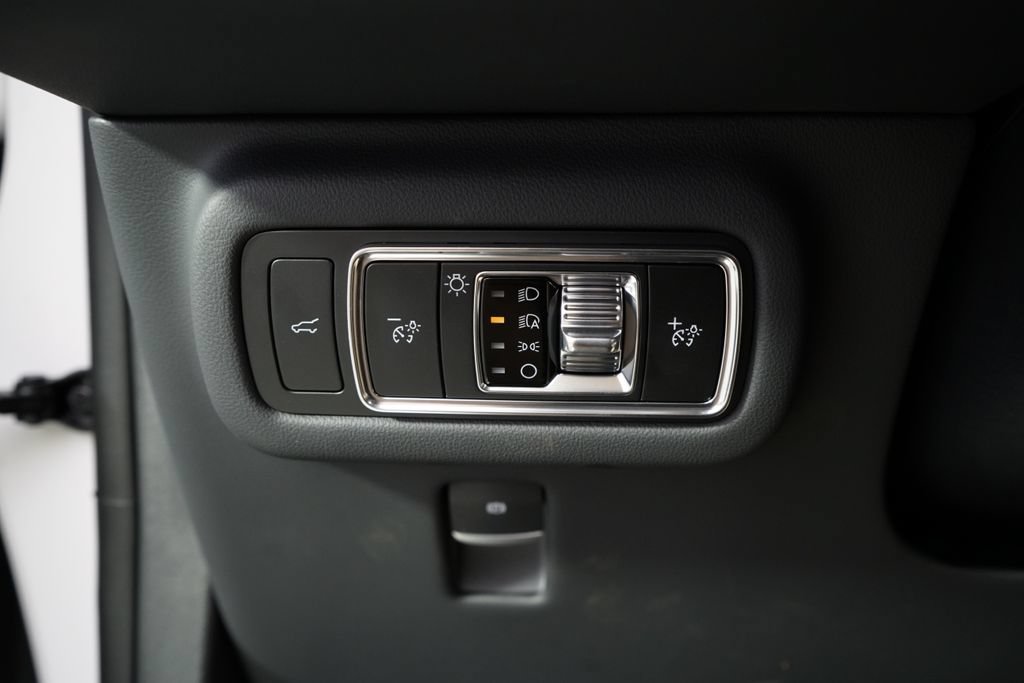 New 2026 Lincoln Nautilus Premier w/ Equipment Group 102A AWD/4WD image 24