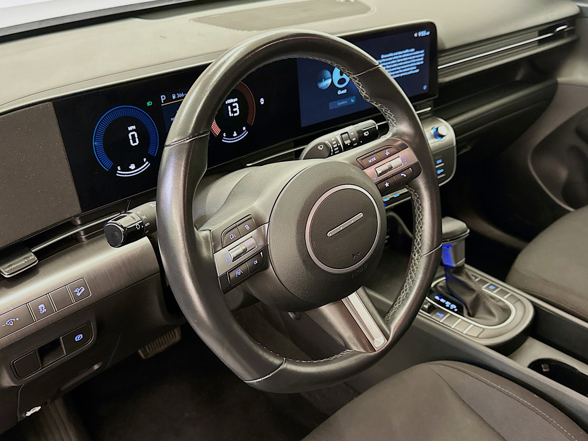 Used 2025 Hyundai Kona SEL AWD/4WD image 18