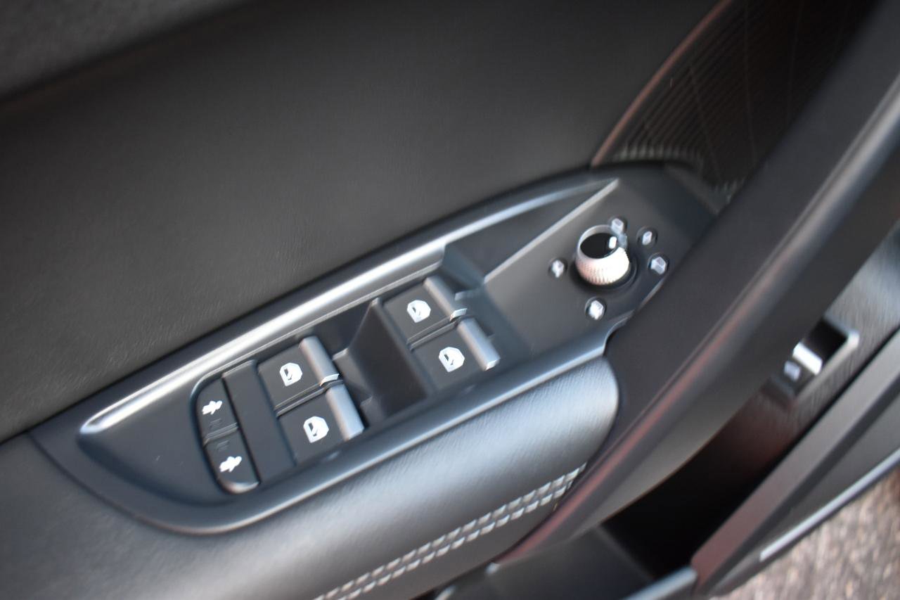 Used 2021 Audi Q5 Prestige w/ Prestige Package image 40