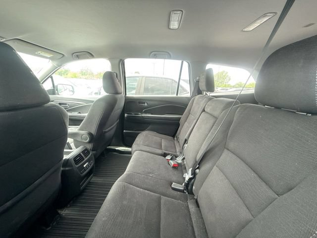 Used 2017 Honda Pilot EX image 9
