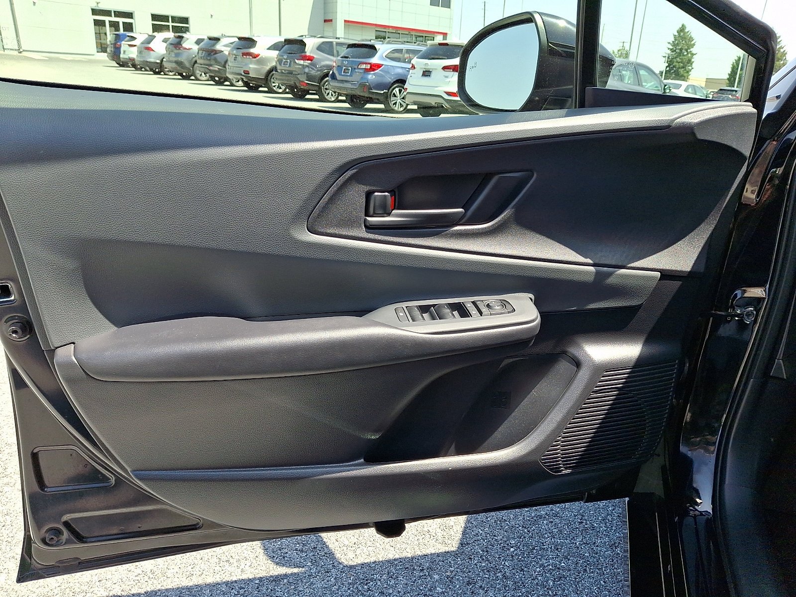 Used 2025 Toyota Prius LE FWD image 14