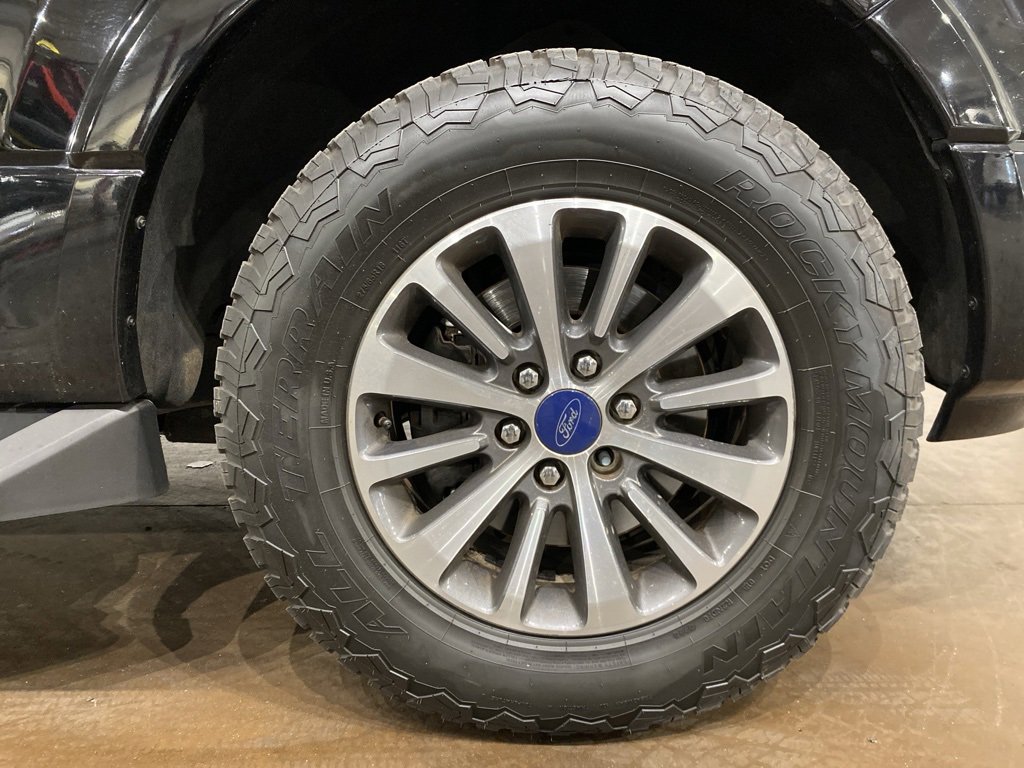 Used 2017 Ford Expedition XLT image 20