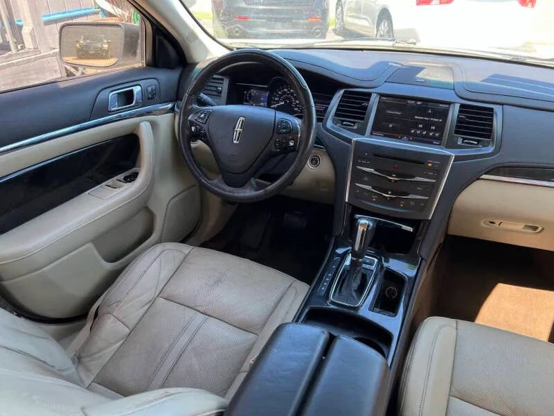 Used 2013 Lincoln MKS image 14