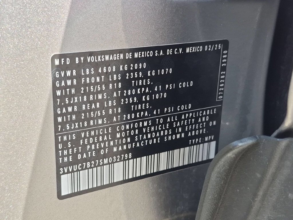 Used 2025 Volkswagen Taos SE AWD/4WD image 35
