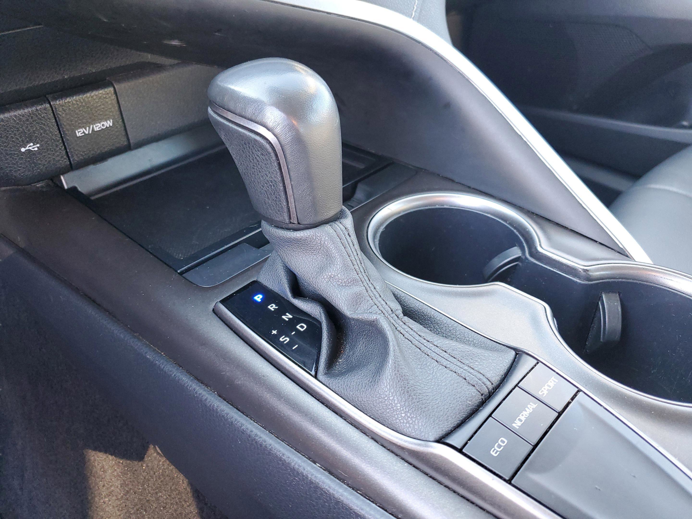 Used 2024 Toyota Camry SE image 29