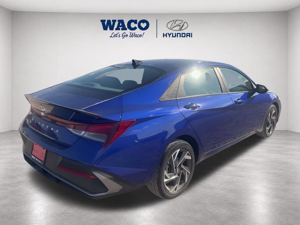 Used 2025 Hyundai Elantra Sport FWD image 7
