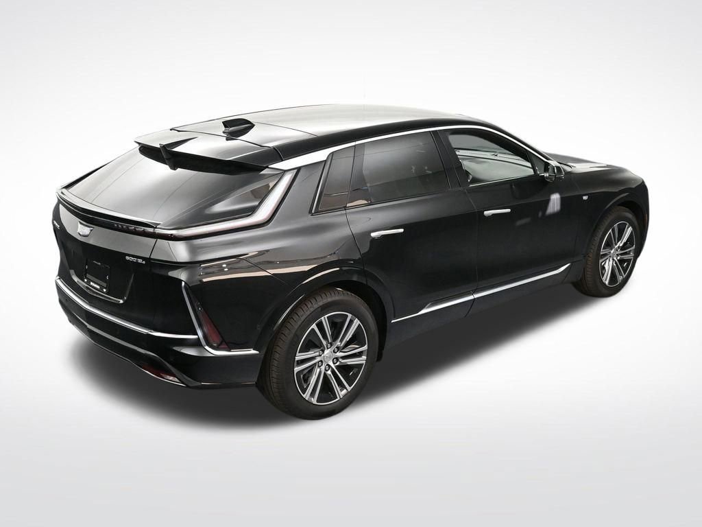 Used 2025 Cadillac Lyriq Luxury AWD/4WD image 19