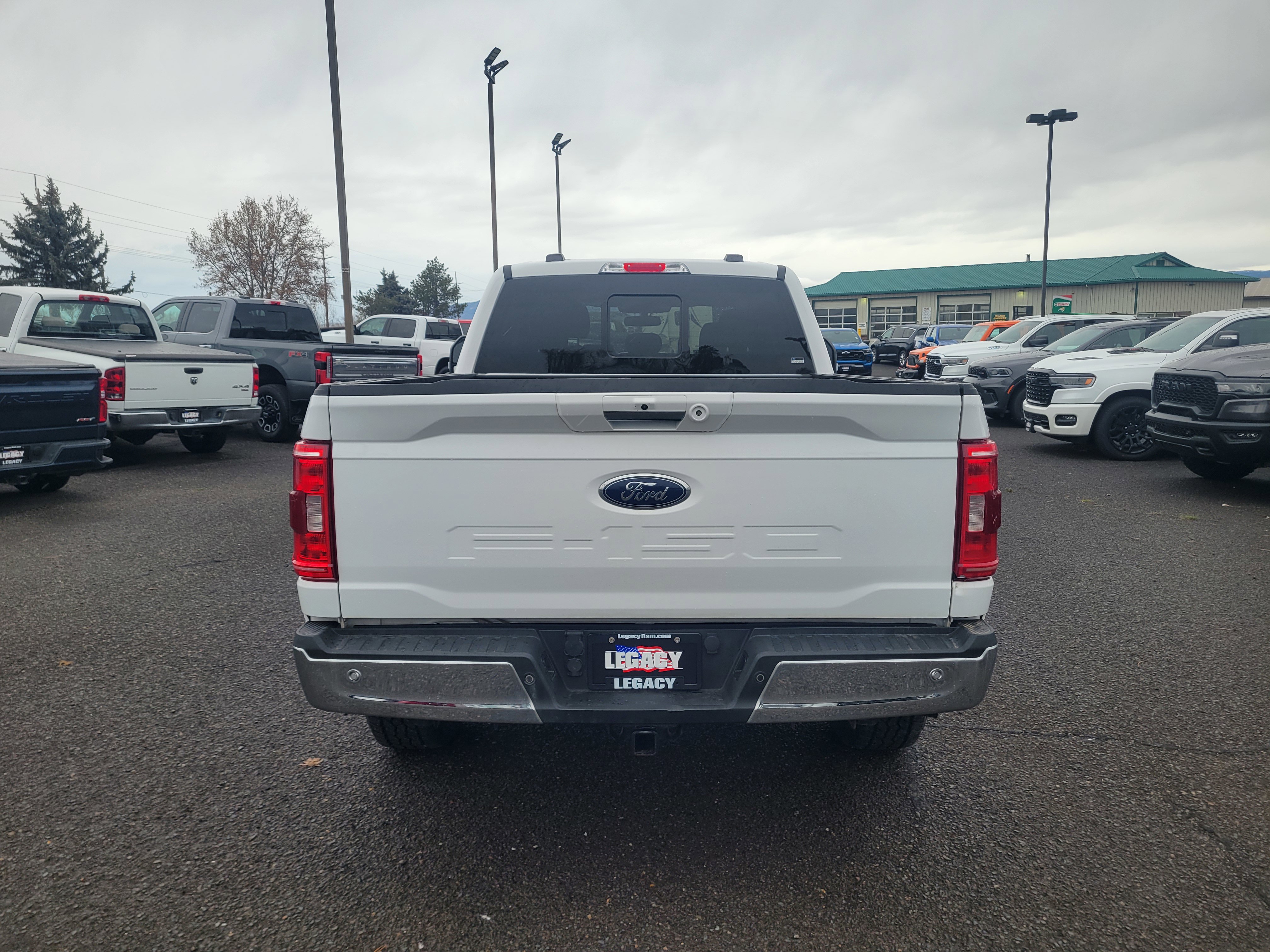 Used 2021 Ford F150 XLT w/ Equipment Group 302A High image 4