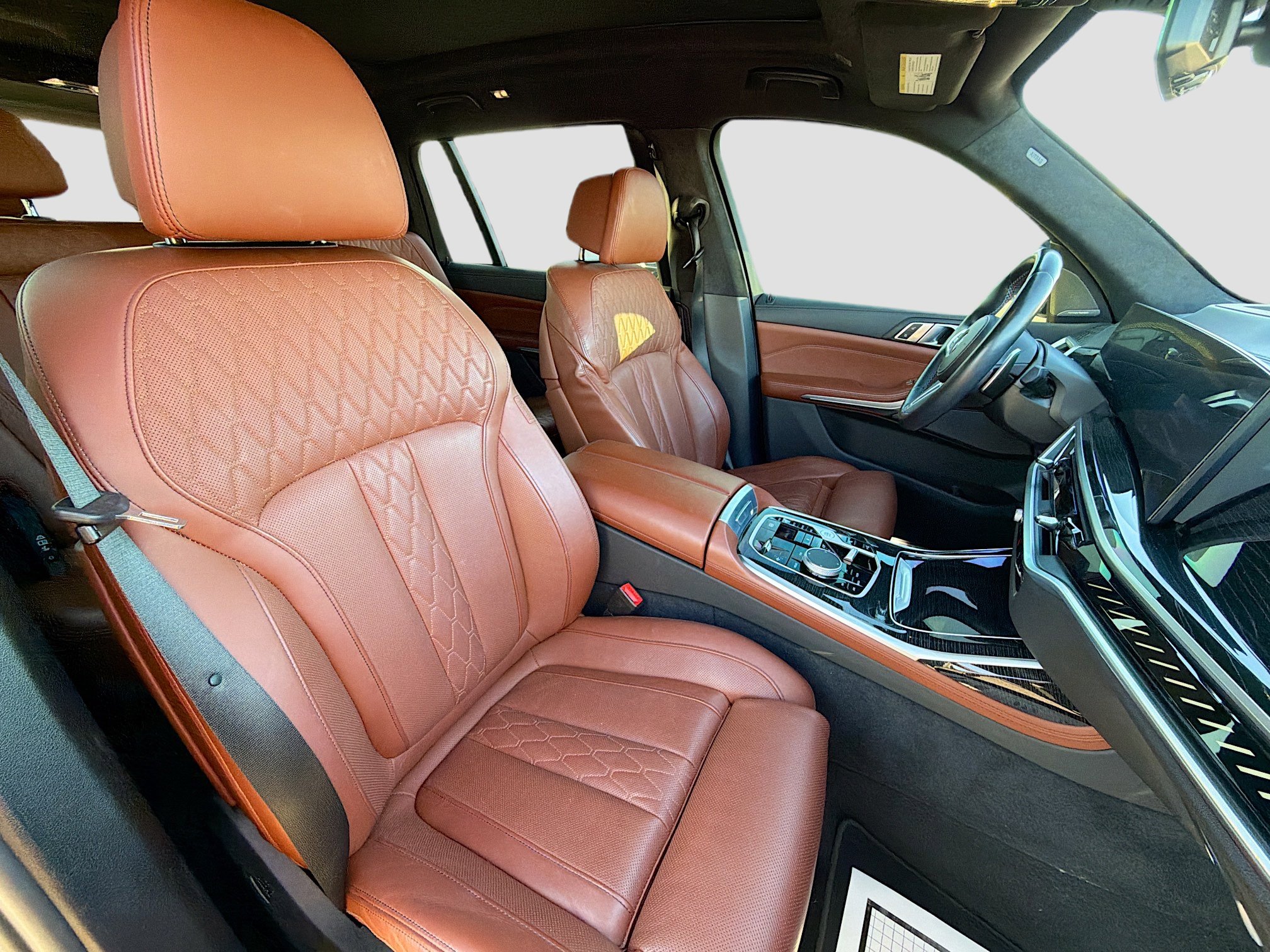 Used 2023 BMW X7 M60i w/ Climate Comfort Package image 14