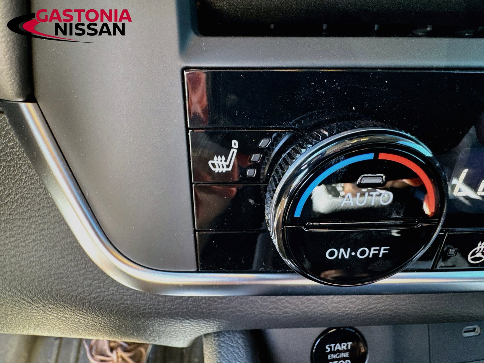 Used 2026 Nissan Rogue SV w/ Cold Weather Package FWD image 27