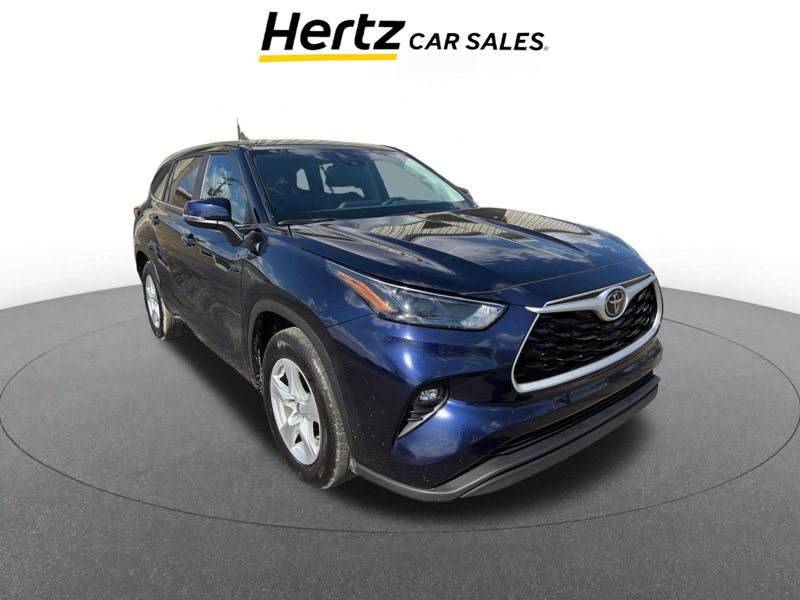 Used 2025 Toyota Highlander LE image 1