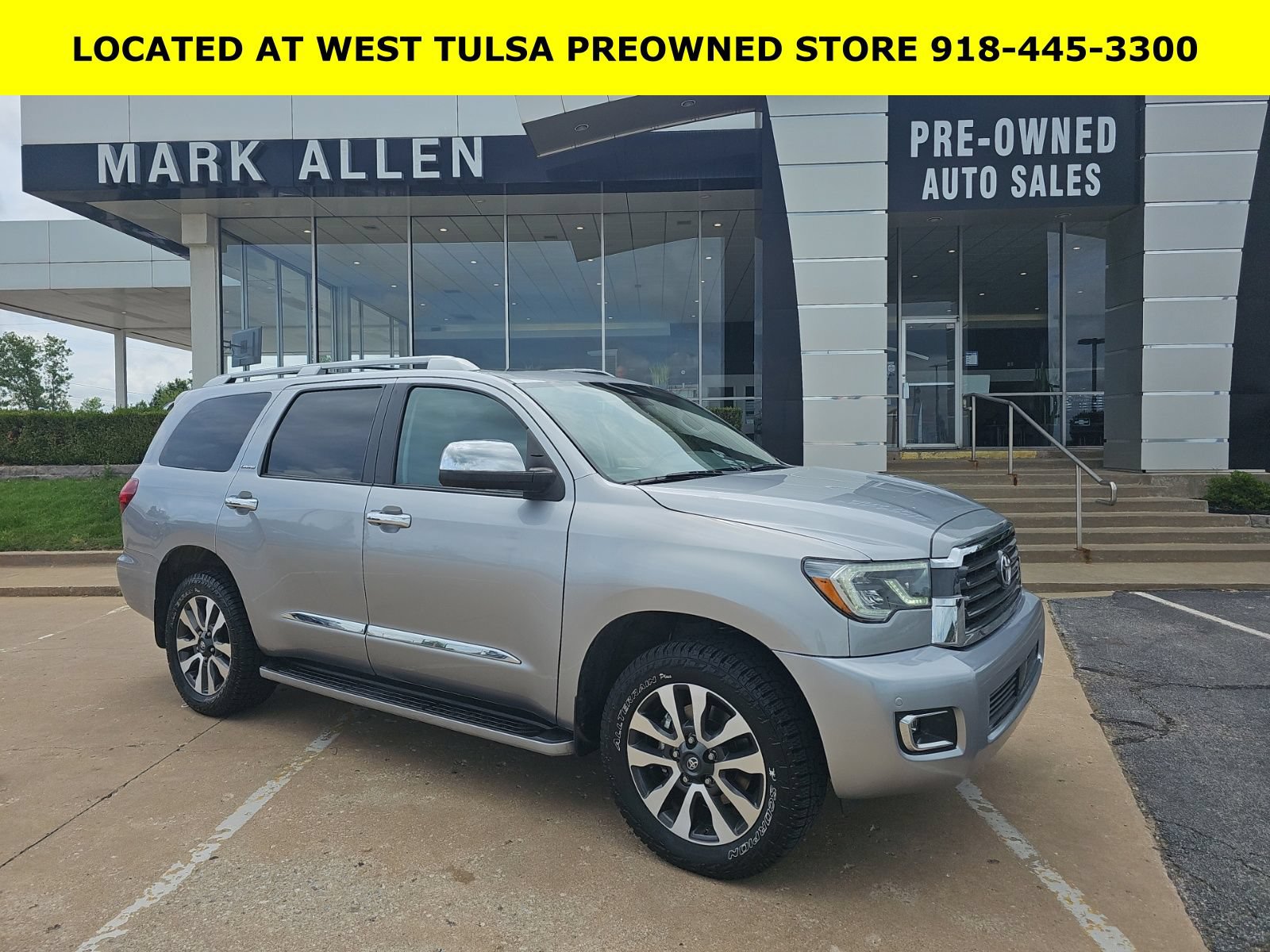 Used 2018 Toyota Sequoia Limited w/ Safety & Convenience Package AWD/4WD image 1