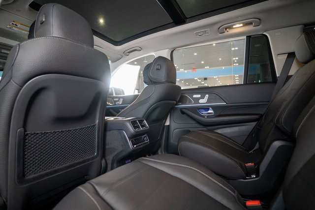 New 2026 Mercedes-Benz GLS 450 4MATIC image 30