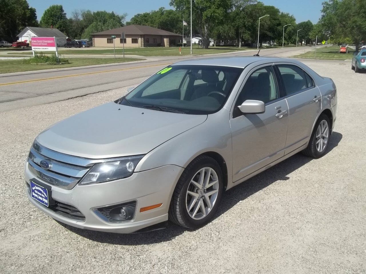 Used 2010 Ford Fusion SEL AWD/4WD image 2