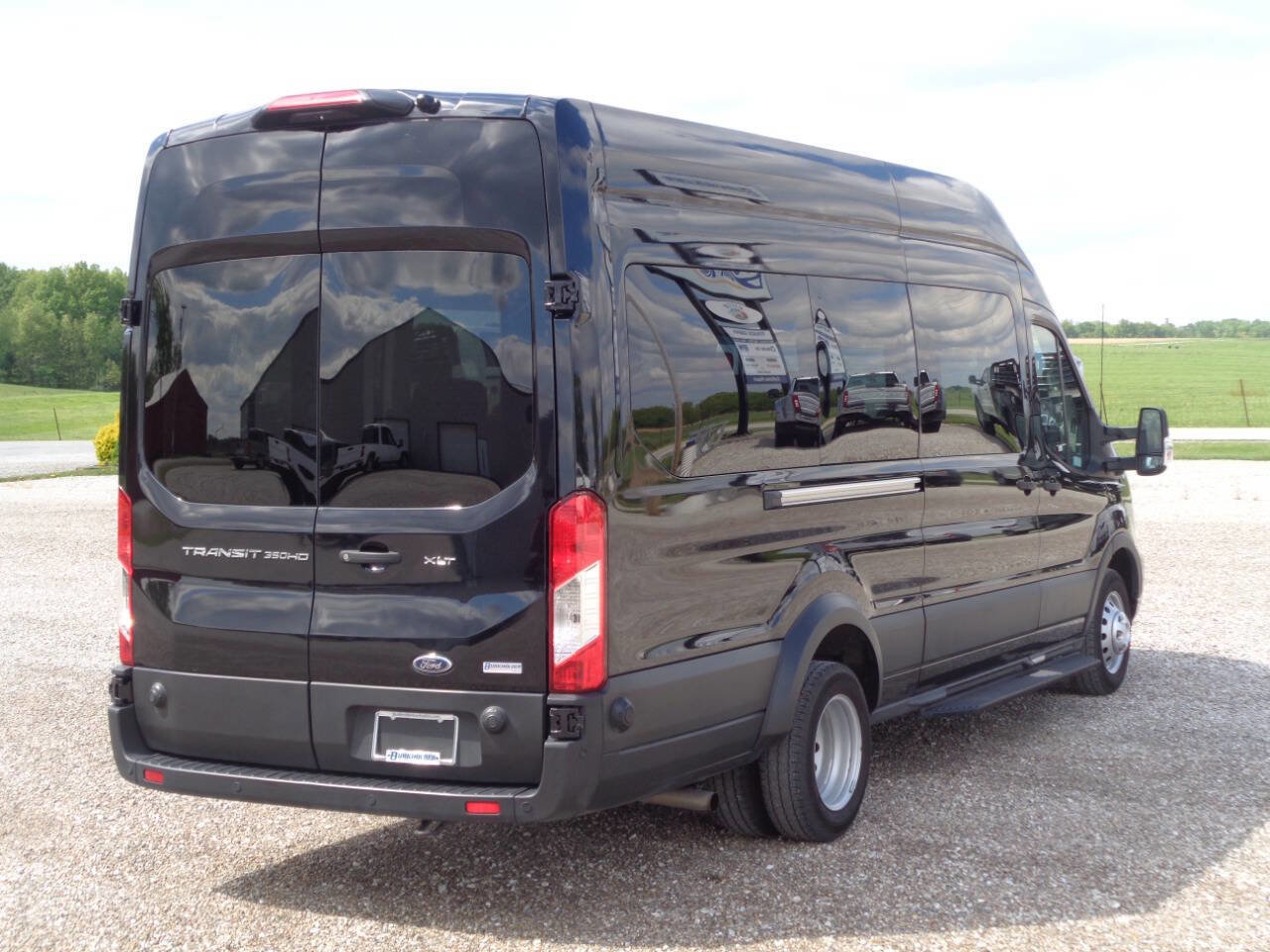 Used 2024 Ford Transit 350 XLT RWD image 6