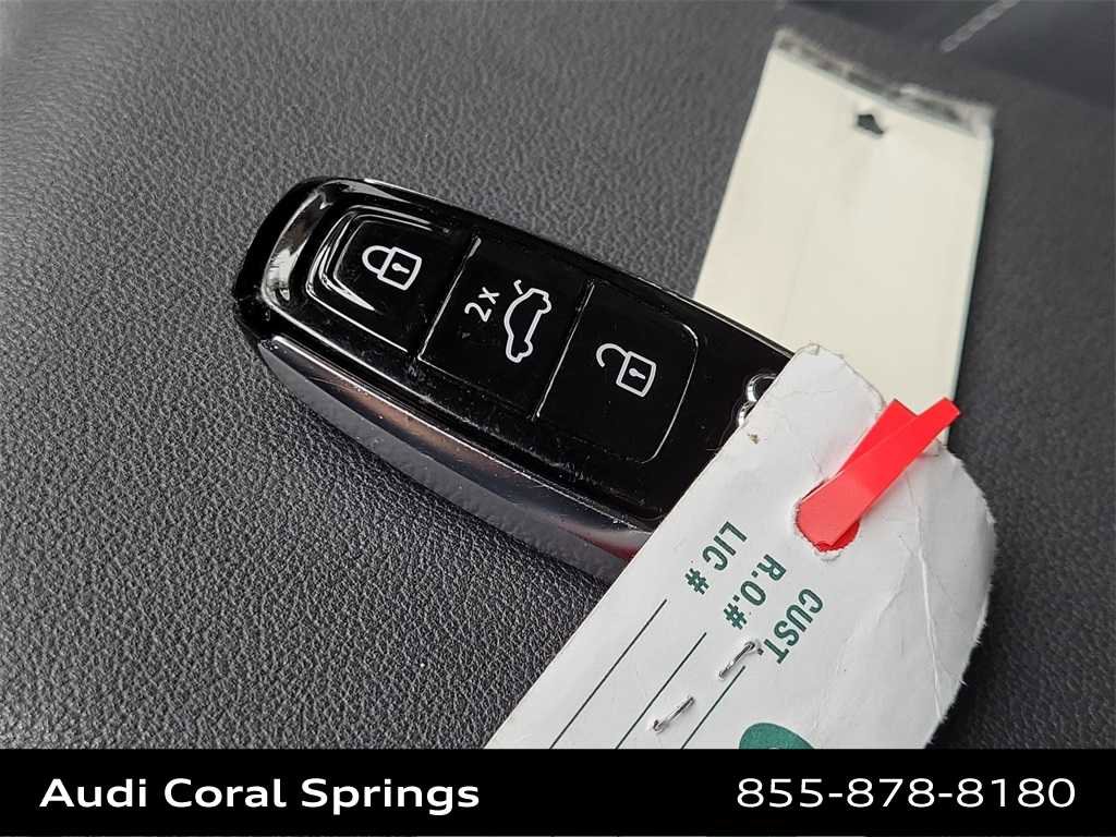 Used 2021 Audi e-tron Premium w/ Convenience Plus Package image 28