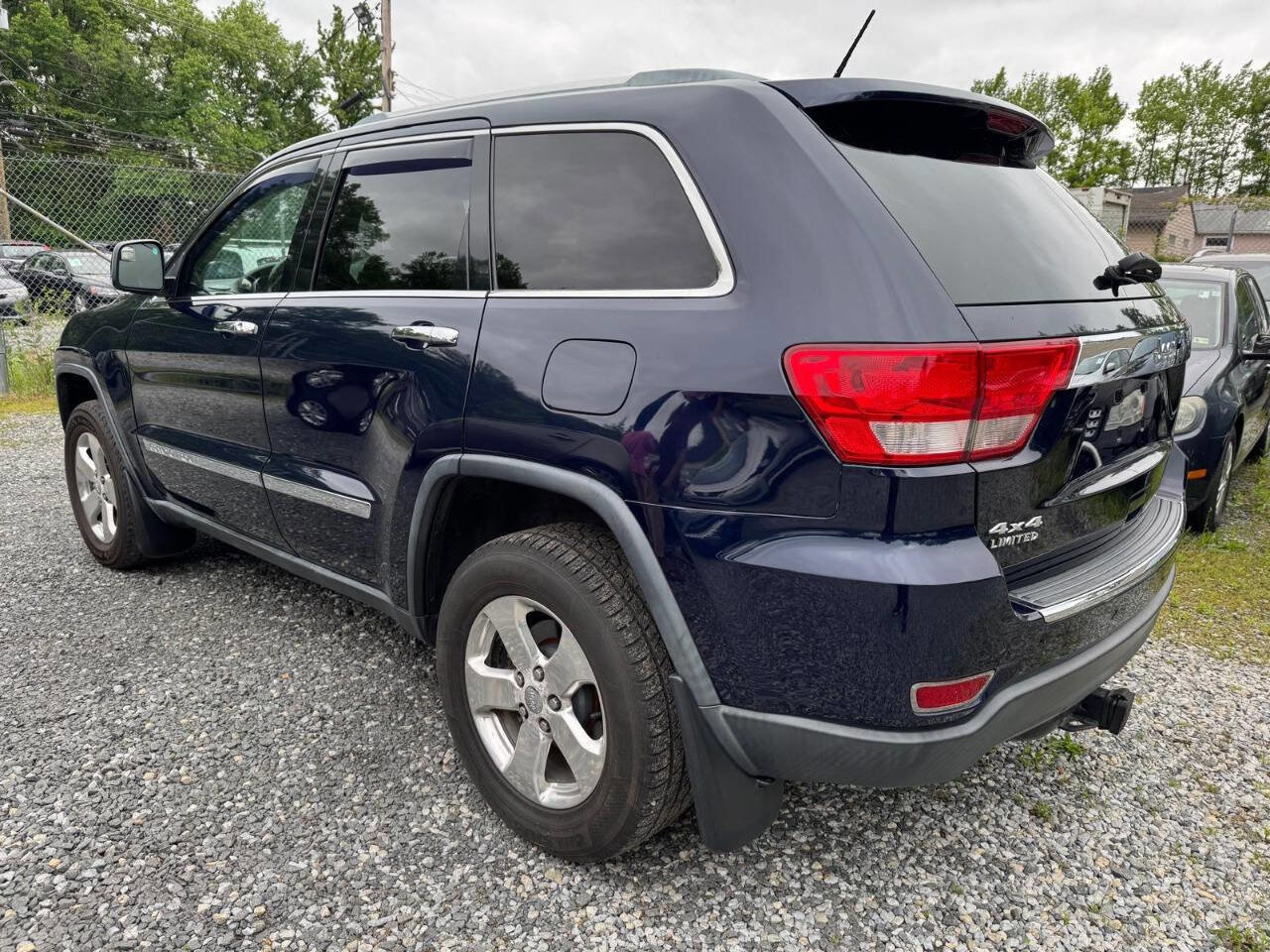 Used 2012 Jeep Grand Cherokee Limited image 11