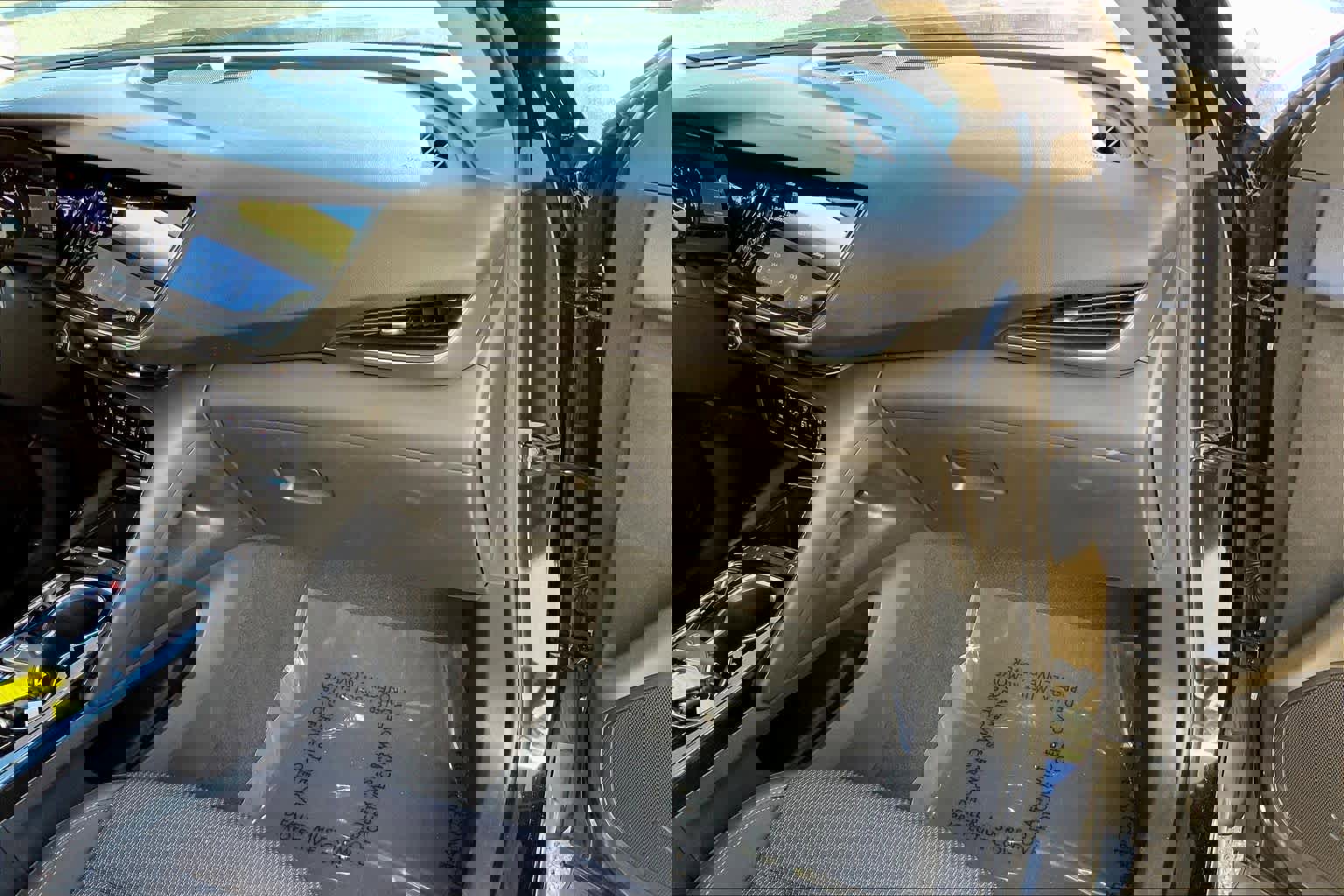 Used 2023 Buick Envision Preferred w/ Premium Seat Package image 17