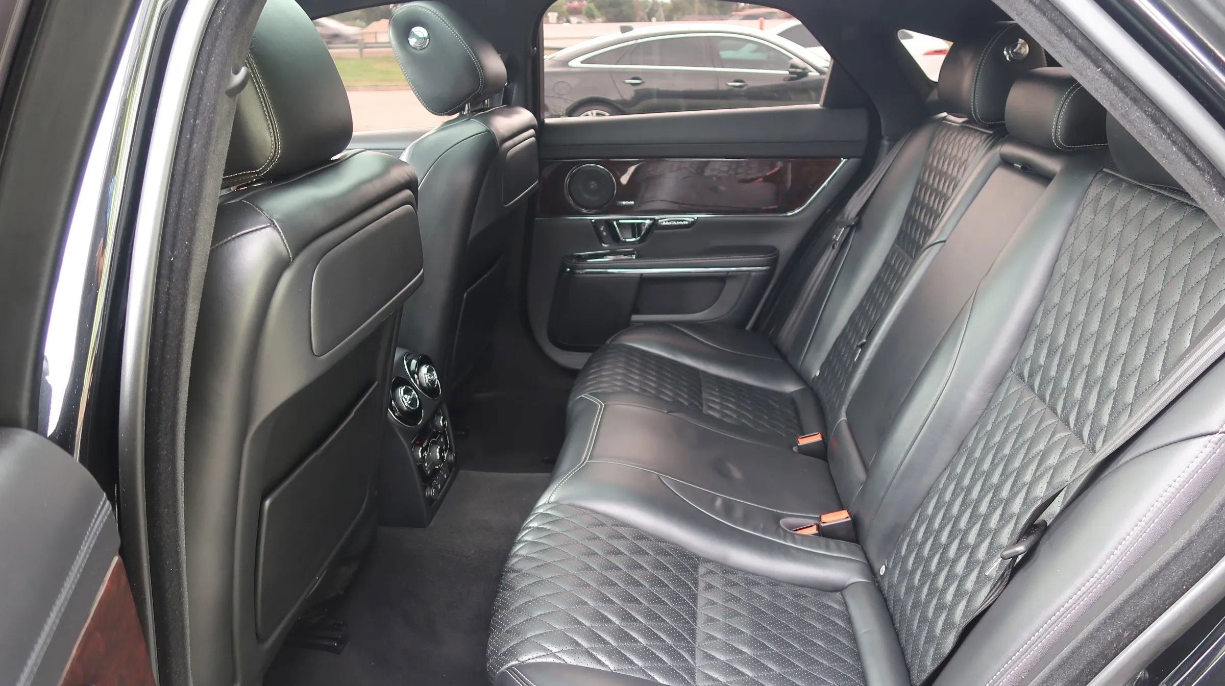 Used 2017 Jaguar XJ R-Sport AWD/4WD image 19